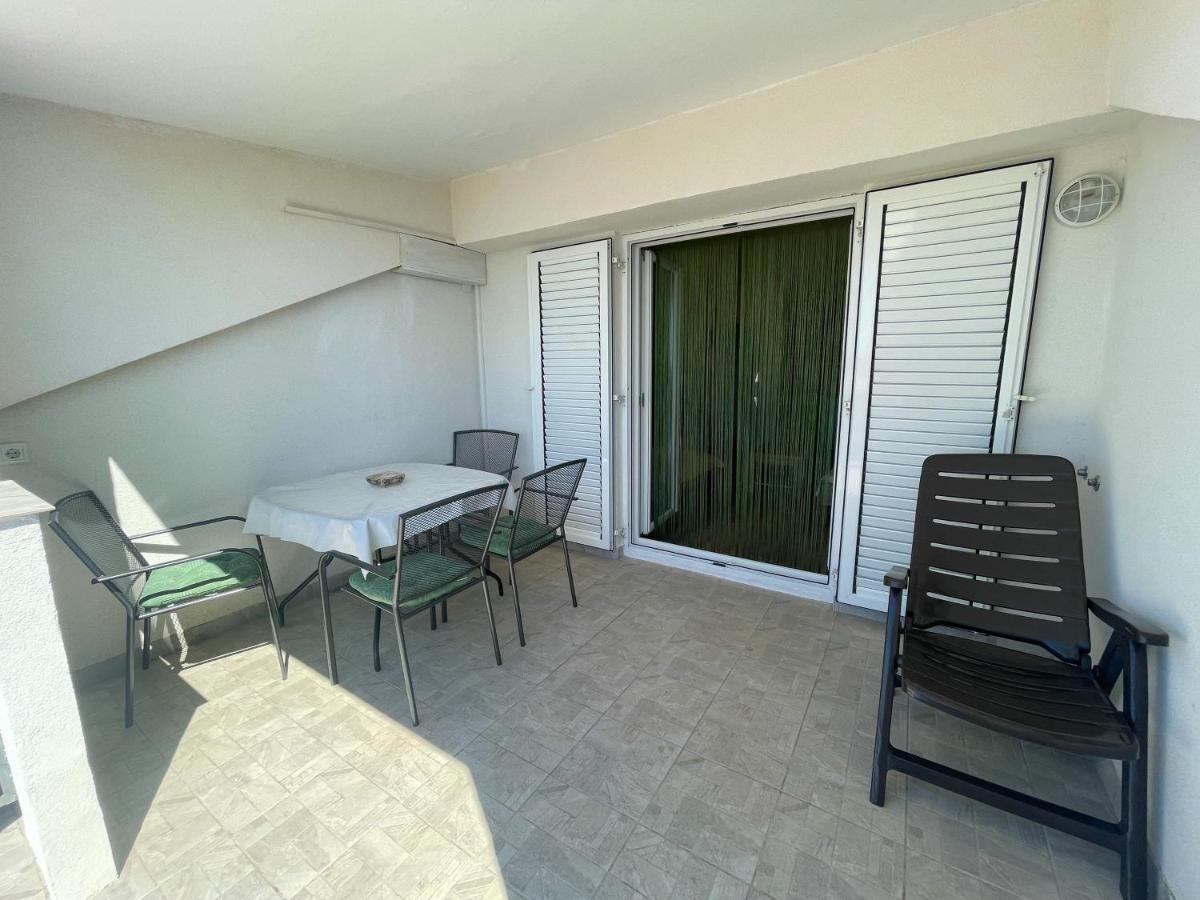 Apartmani Milan Crikvenica Bagian luar foto