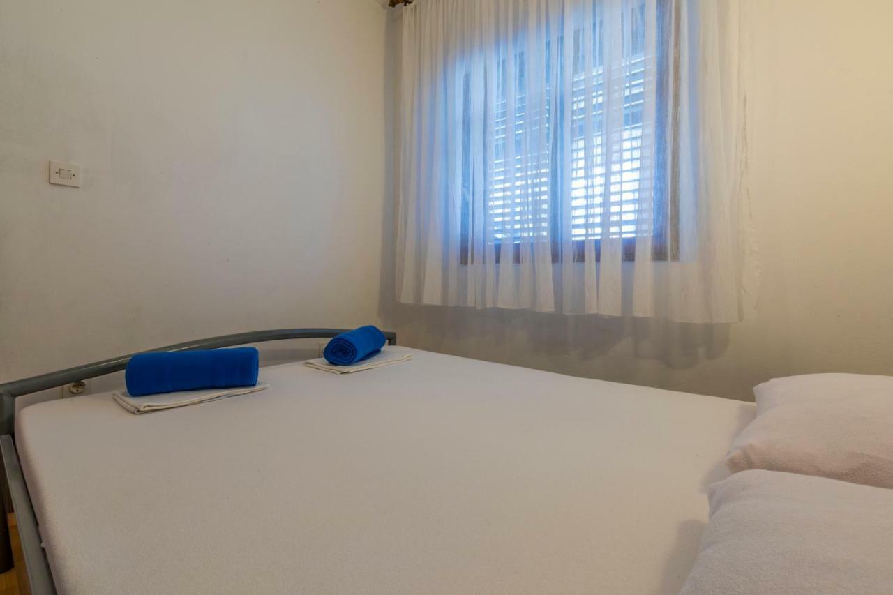 Apartmani Milan Crikvenica Bagian luar foto