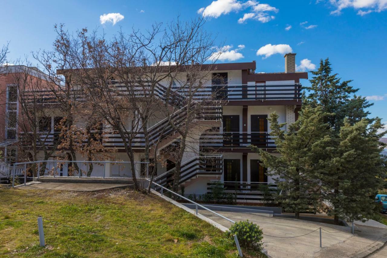 Apartmani Milan Crikvenica Bagian luar foto