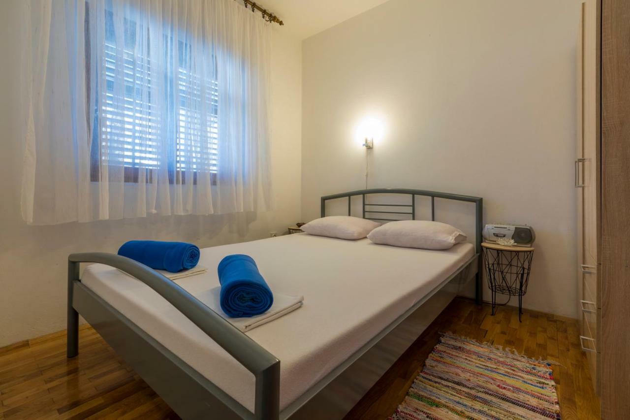 Apartmani Milan Crikvenica Bagian luar foto