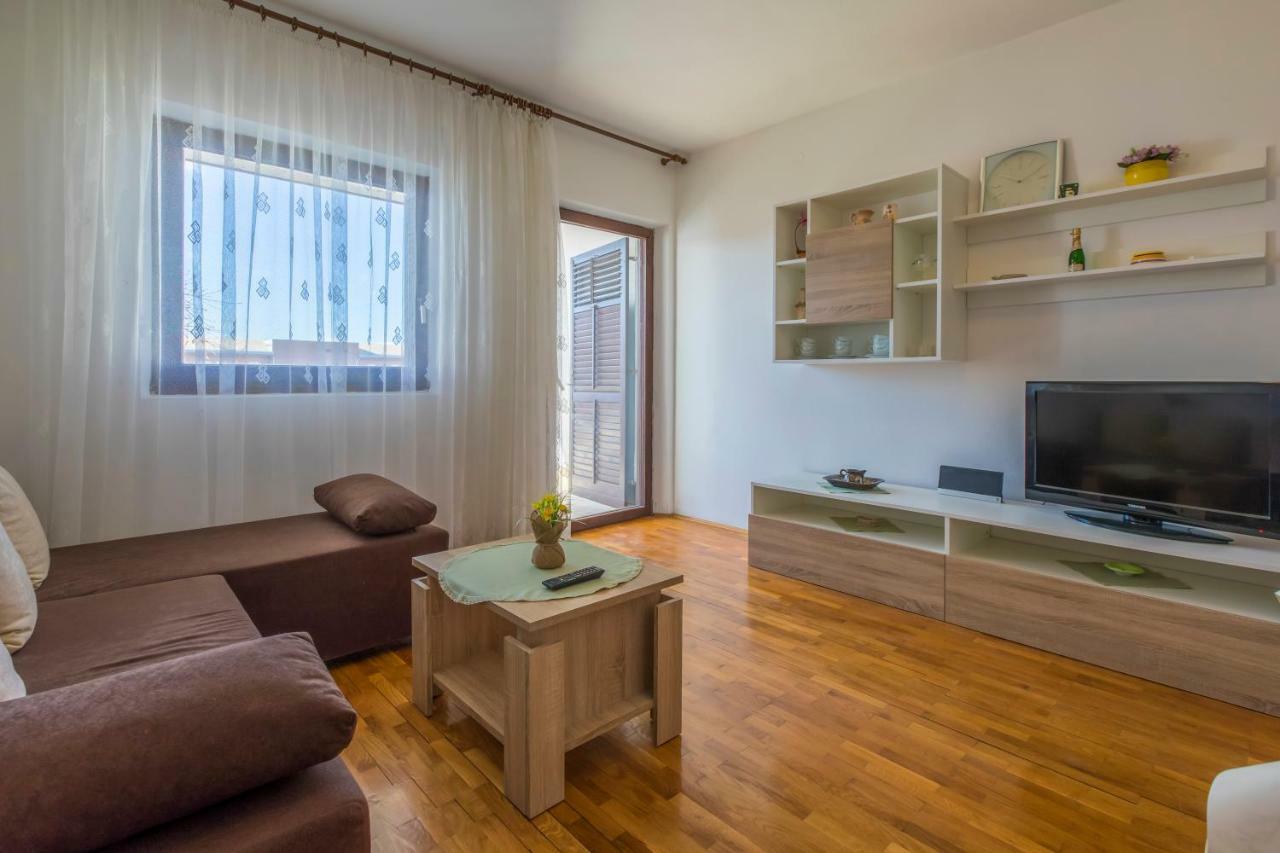 Apartmani Milan Crikvenica Bagian luar foto