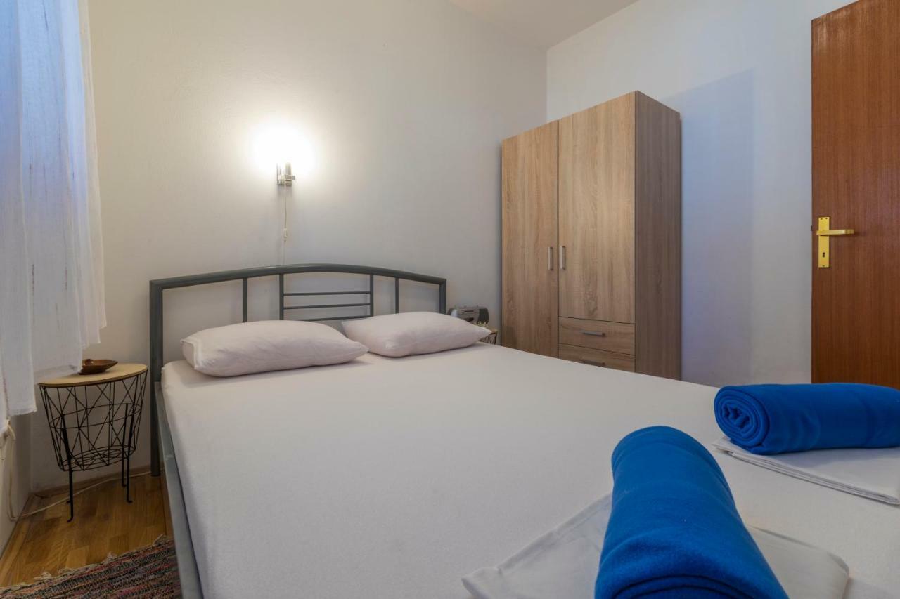 Apartmani Milan Crikvenica Bagian luar foto