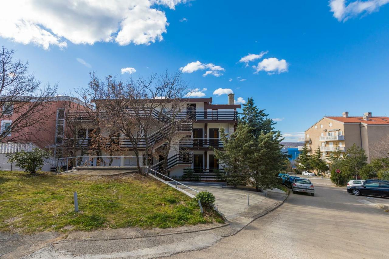 Apartmani Milan Crikvenica Bagian luar foto