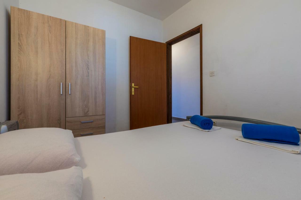 Apartmani Milan Crikvenica Bagian luar foto